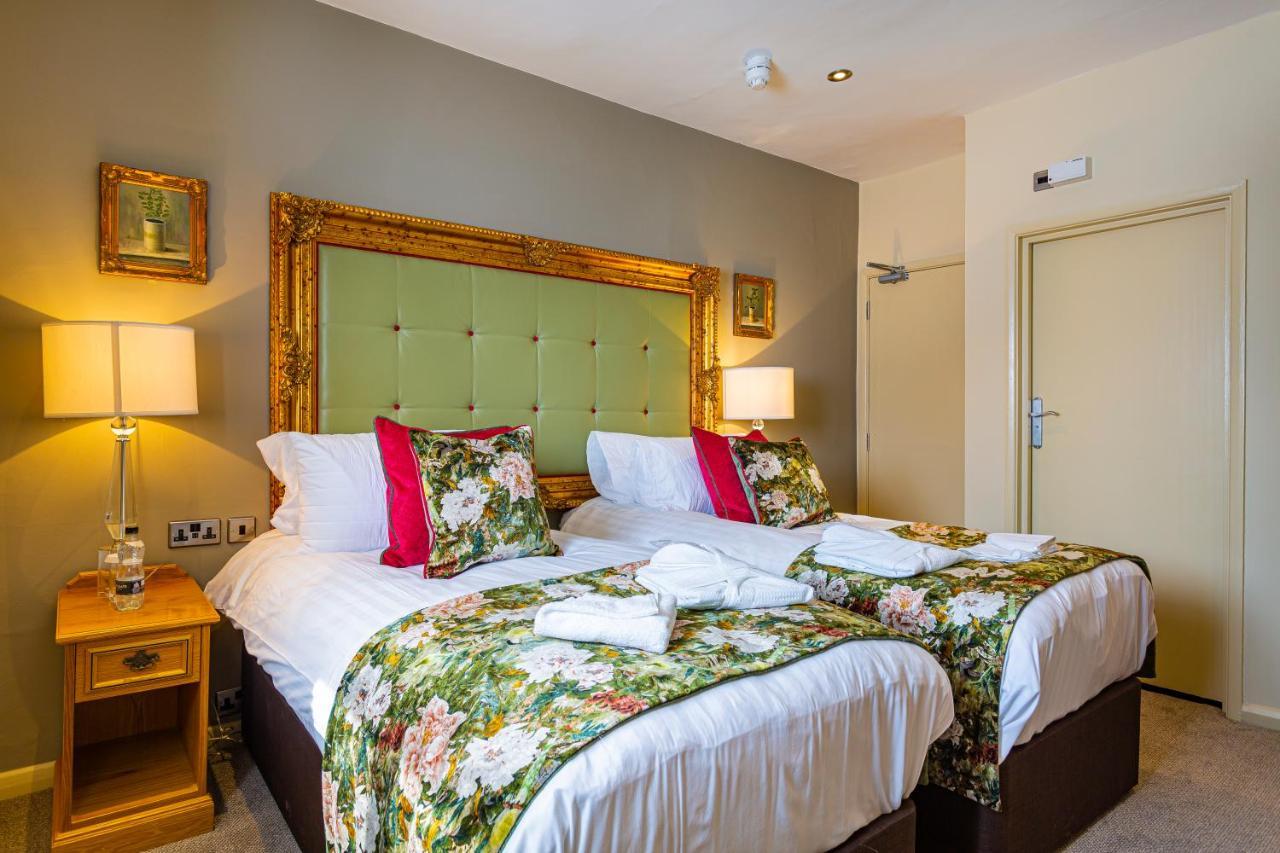 The Rutland Arms Hotel, Bakewell, Derbyshire Екстериор снимка