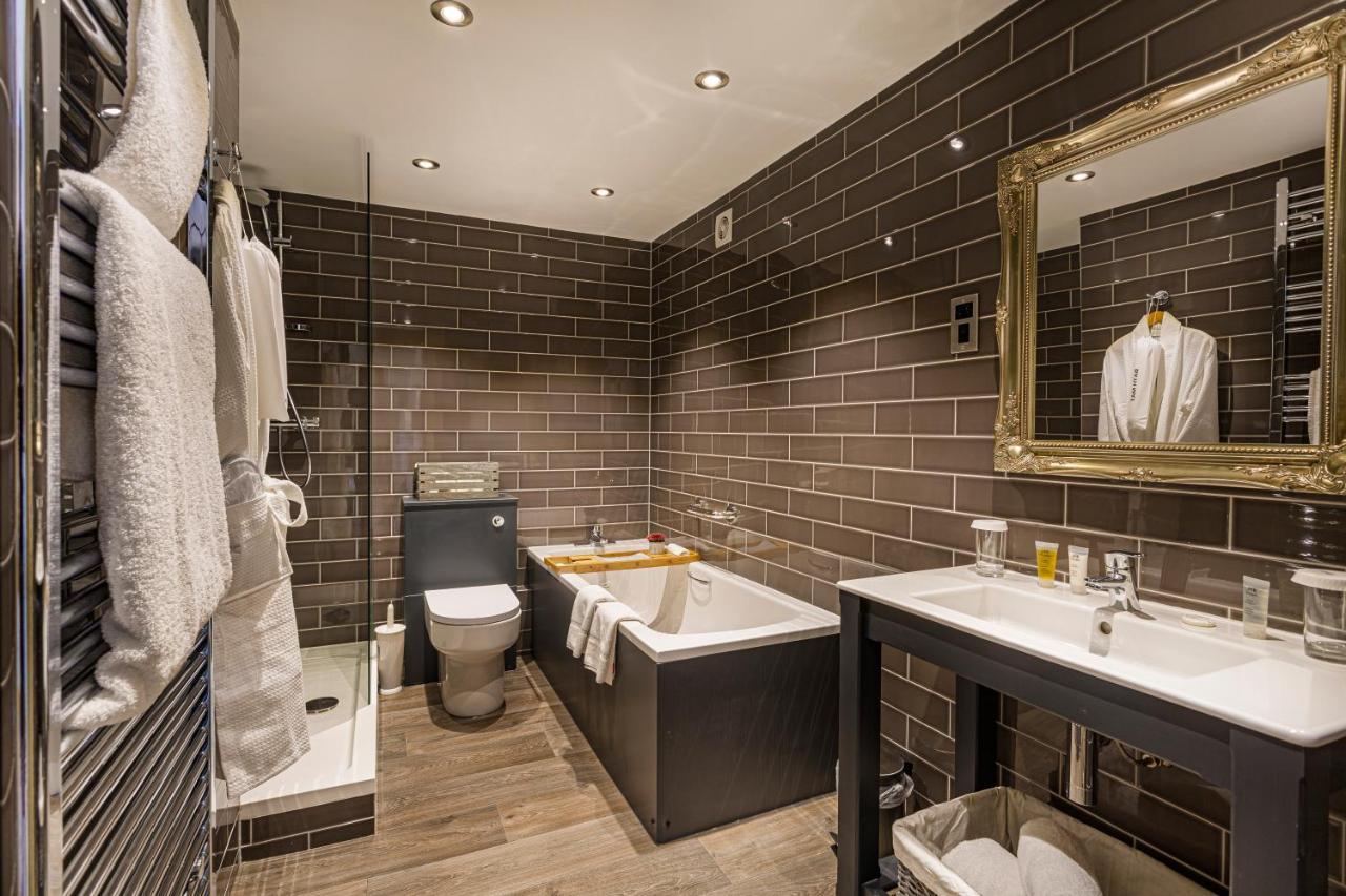 The Rutland Arms Hotel, Bakewell, Derbyshire Екстериор снимка