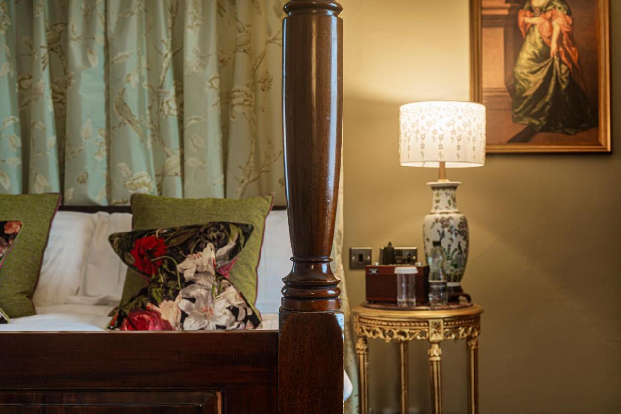 The Rutland Arms Hotel, Bakewell, Derbyshire Екстериор снимка